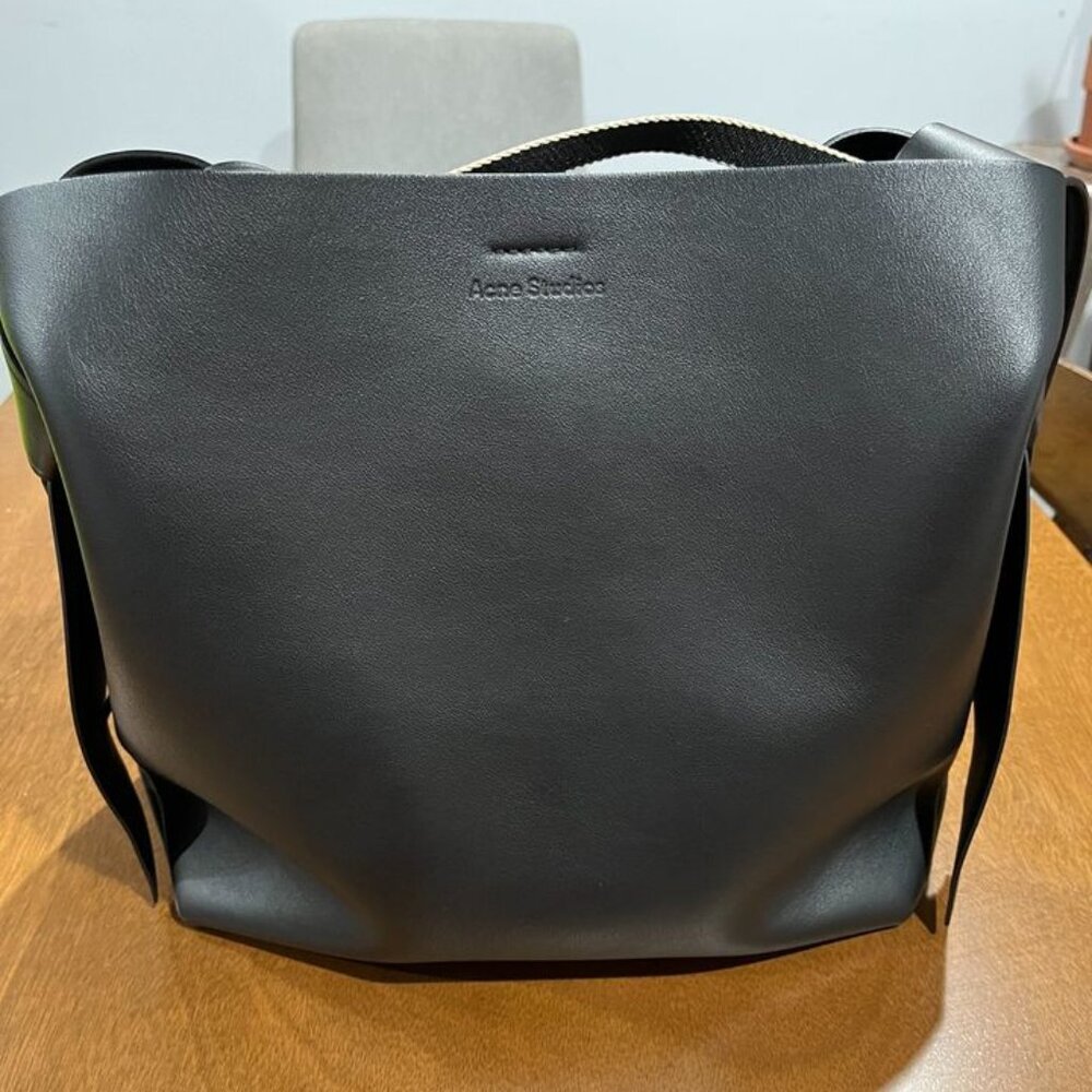 Musubi midi shoulder bag - black - Picture 2 of 9